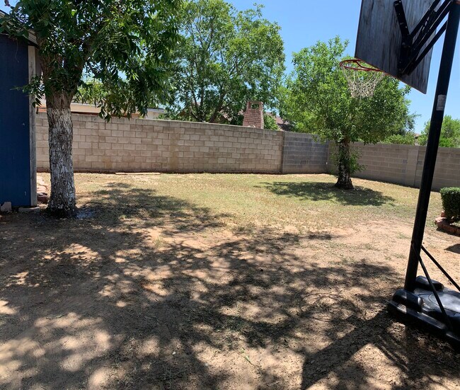 Building Photo - 405 Venado Ct