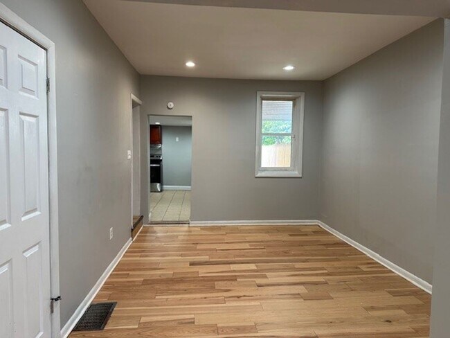 Foto del edificio - 621 Dauphin St