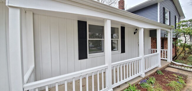 Building Photo - 10534 William Tell Lane