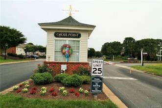 Building Photo - 9999 Links Ln