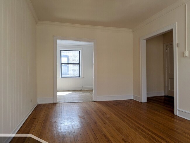 Foto del edificio - 2332 N Spaulding Ave