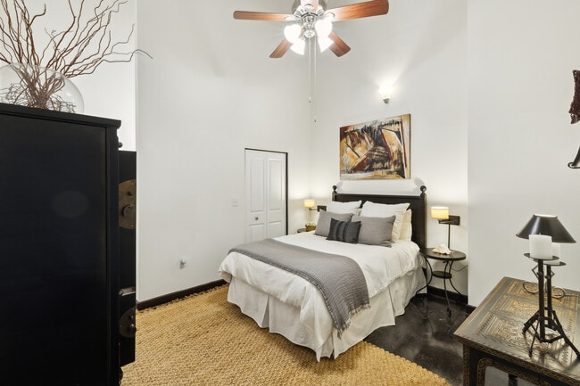 Building Photo - The Lofts of Greenville
