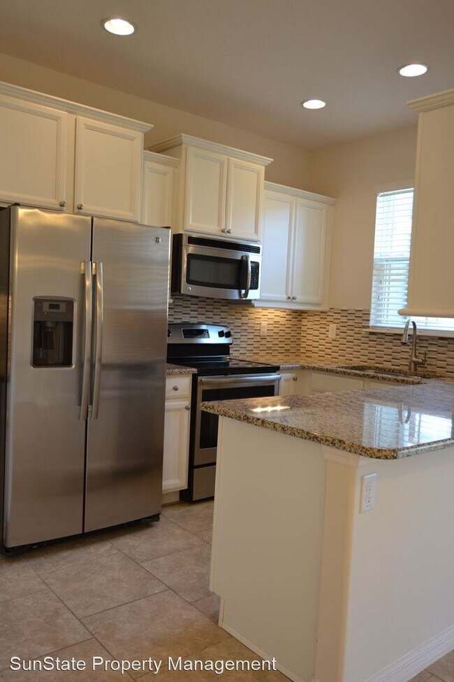 Building Photo - 2 br, 2.5 bath House - 106 Phillip Scott