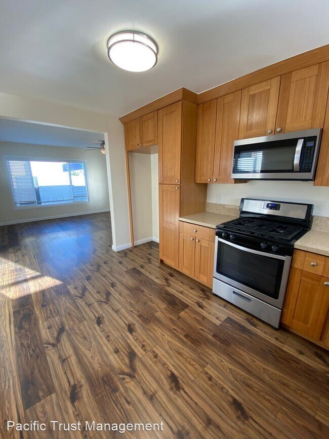 Building Photo - 3 br, 2 bath House - 1365 Grand Ave