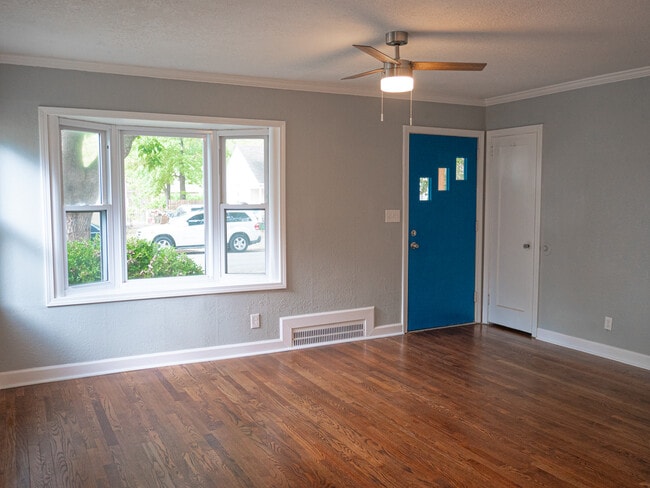 Building Photo - 1437 E 23rd Ave
