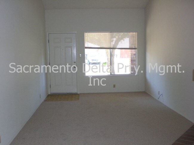 Building Photo - 6013 Woodminster Cir