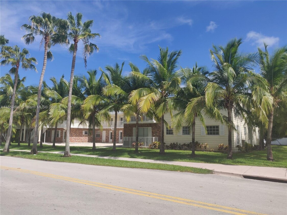 Primary Photo - 100 Sunrise Dr