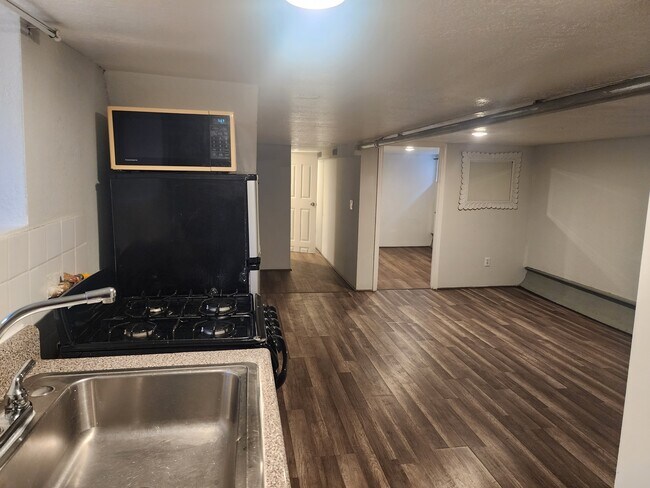 Foto del edificio - 4505 Barnes Ave