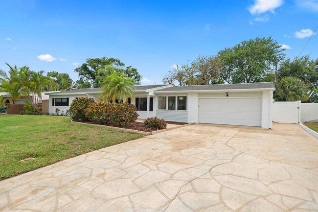Building Photo - 470 Watts Way