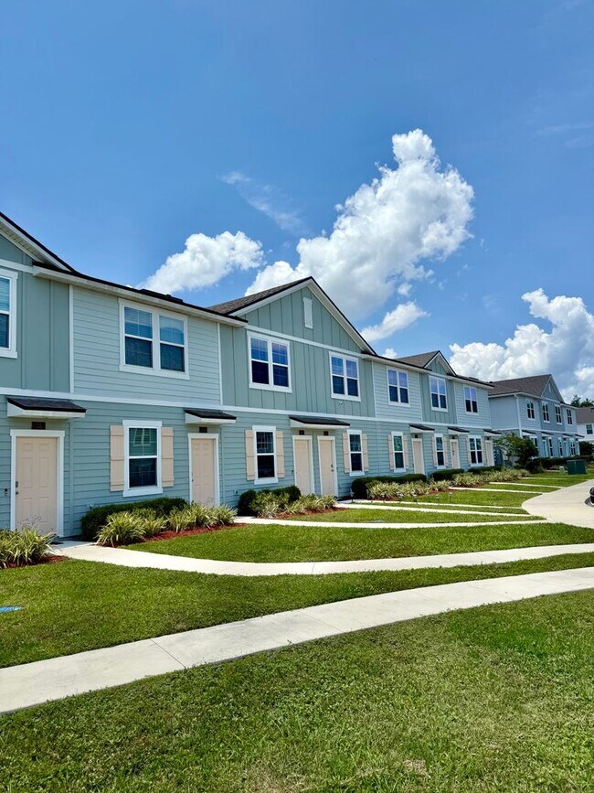 Foto del edificio - 2BR/3BA Townhome Sweet Townhome - Pet Frie...