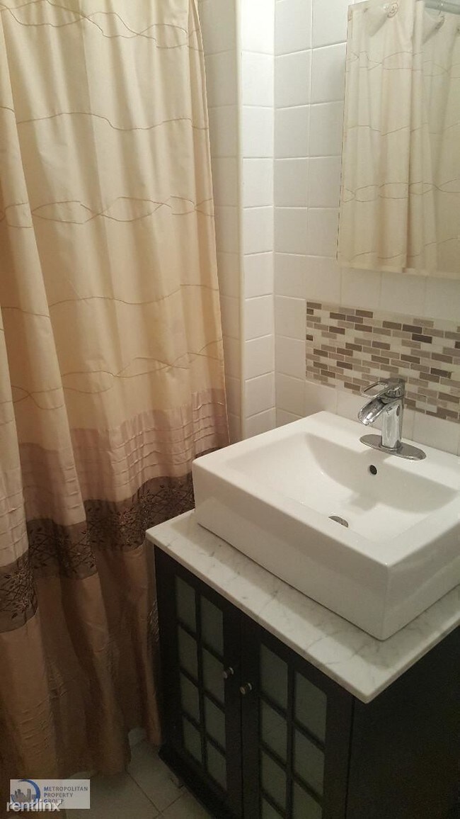 Foto del edificio - 6776 Booth St