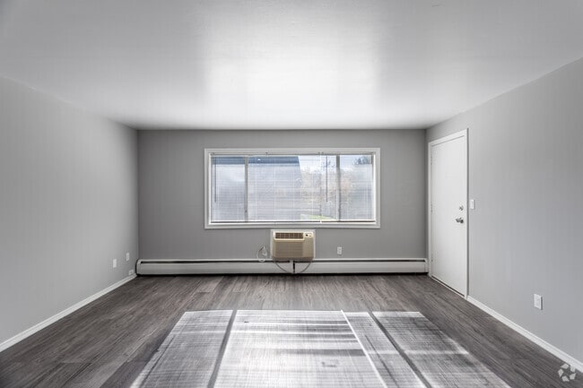 Interior Photo - Woodbridge Heights