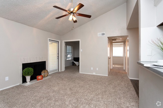 2BR,1BA - 826SF B1 - LIVING ROOM - Summer Hill Apartments