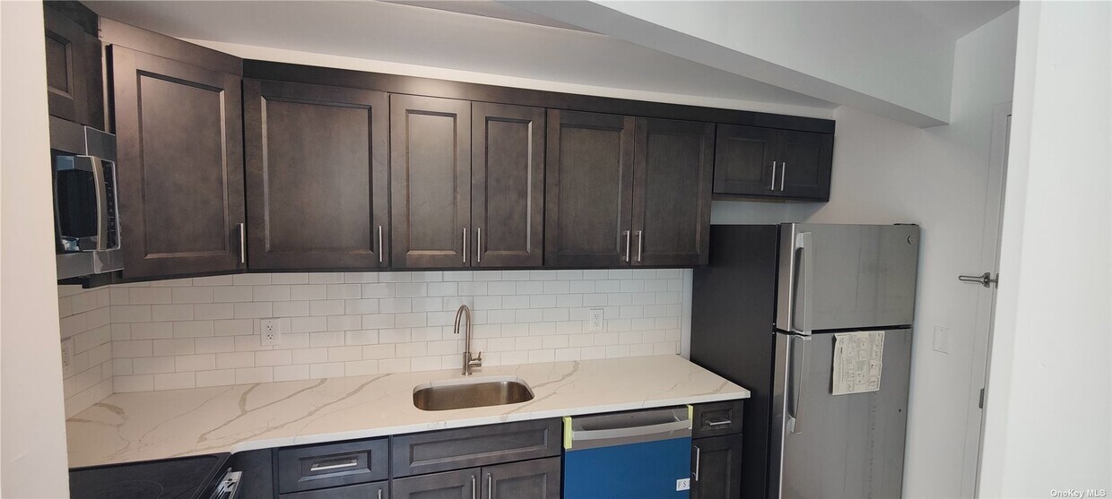 Foto principal - 61-13 Utopia Pkwy