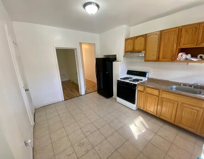 Photo - 114 Marshall St Apartment