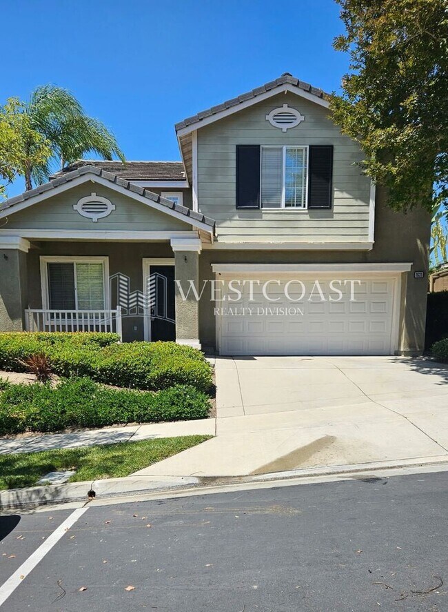 Foto del edificio - Elegant 3-Bedroom Home in Gated Vista Comm...