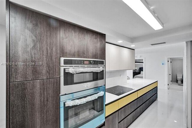 Foto del edificio - 6039 Collins Ave