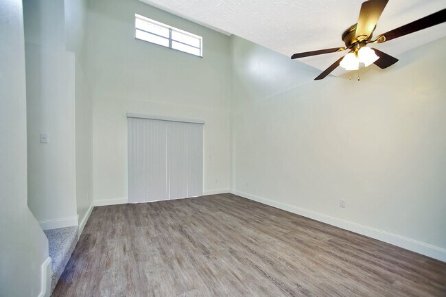 Building Photo - 1476 CROFTWOOD DRIVE