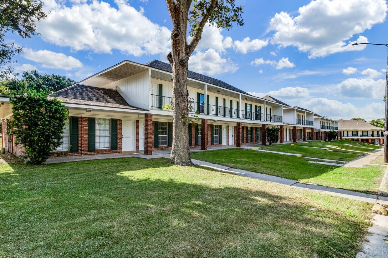 Beautiful Location! Brand New Renovations... - Beautiful Location!  Brand New Renovations...