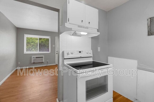 Building Photo - 3716 Geraldine Ave