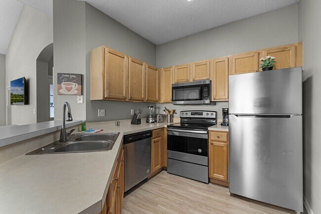 Foto del edificio - 4-Bedroom, 4-Bathroom in Kissimmee ***MOVE-IN SPECIAL/50% 2ND MONTH***(FURNISHED/OPTIONAL)