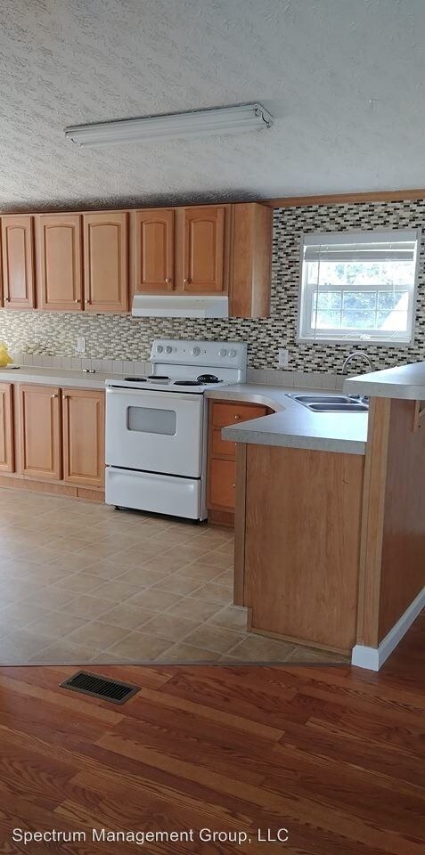 Foto del edificio - 3 br, 2 bath House - 227 Clearview Street