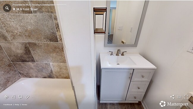 Foto del edificio - 36-38 N Front St