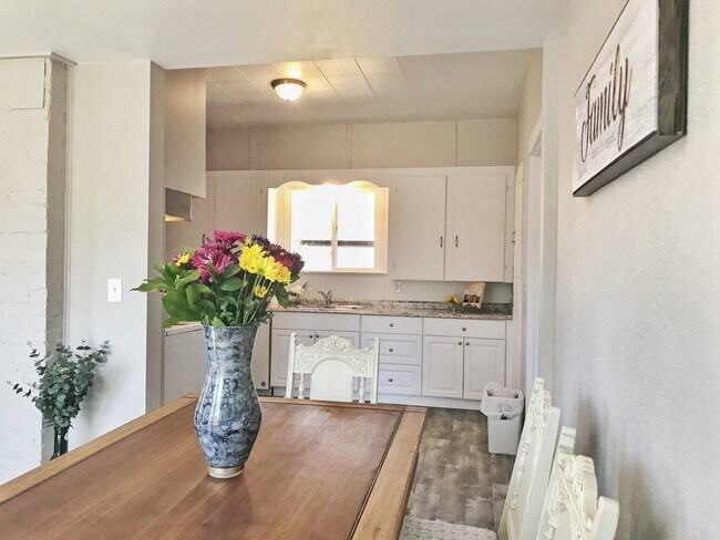 Foto del edificio - Completely remodeled 3 bed!