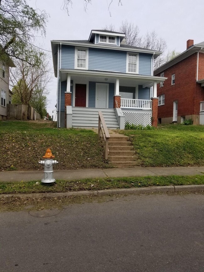 Photo - 668 Montrose Ave SE Apartment