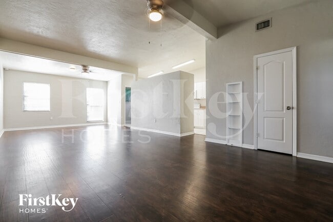 Building Photo - 21435 Gibralter Dr