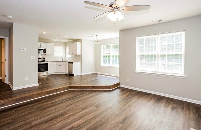 Foto del edificio - 8618 Berrybrook Ln