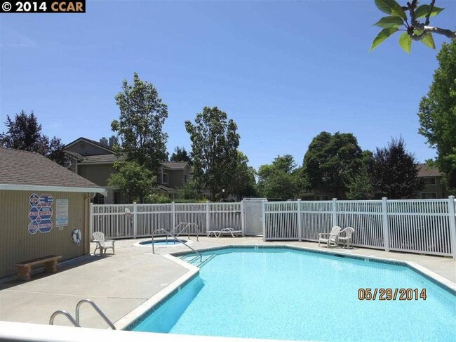 Foto del edificio - 2 bedroom in Fremont CA 94555