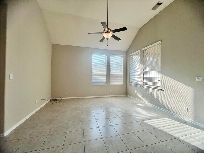 Foto del edificio - 2554 Granberry Pt