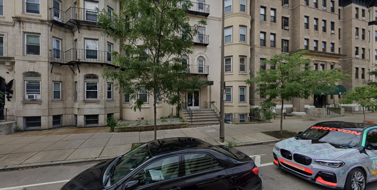 Building Photo - 32 Westland Ave