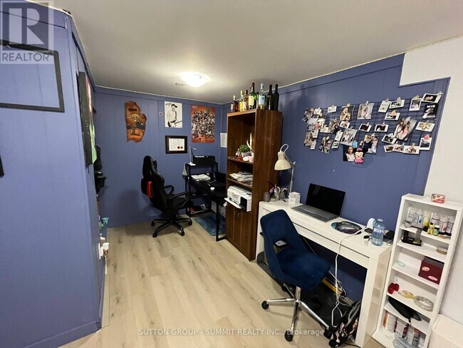 Photo du bâtiment - 1587 Bothwell Ave