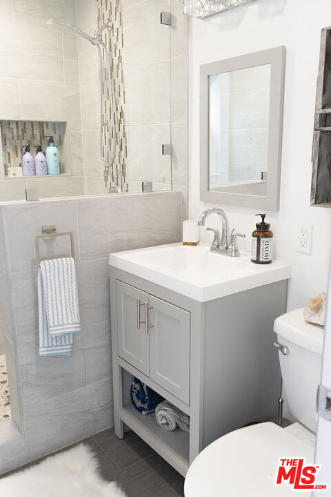 Foto del edificio - 348 Laveta Terrace