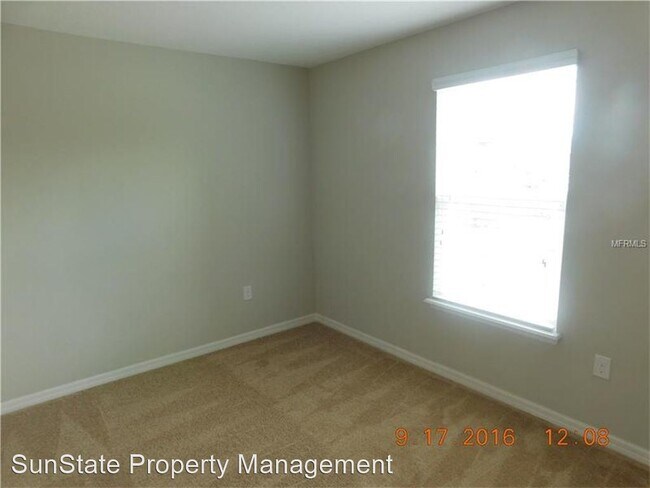 Building Photo - 3 br, 2.5 bath House - 116 Carmichael Way