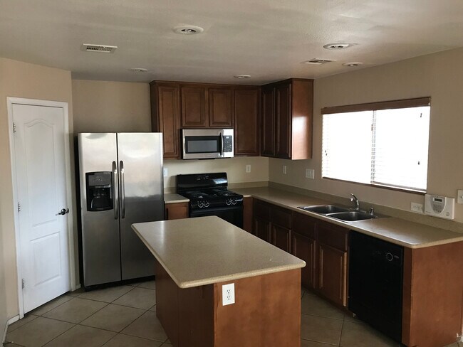 Foto del edificio - 3 bedroom home in a gated community!