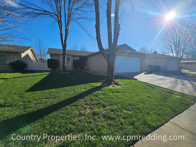 Building Photo - 3-Bedroom House with Landscaper and Flooring Coming Available in Anderson!