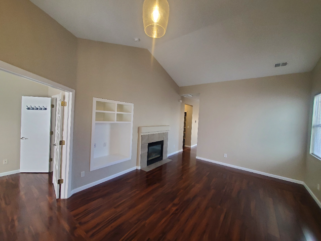Building Photo - 19483 E Hollow Creek Dr