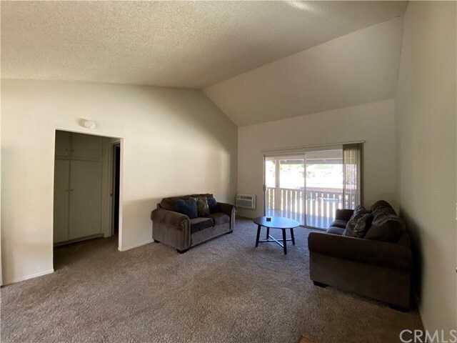 Foto principal - 1201 Walnut Ave