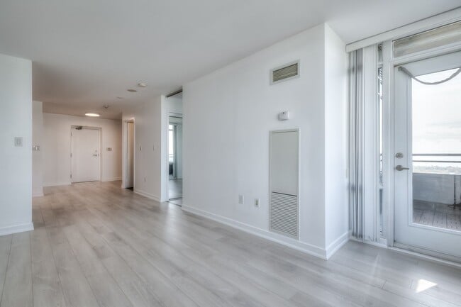 Building Photo - 25 Telegram Mews