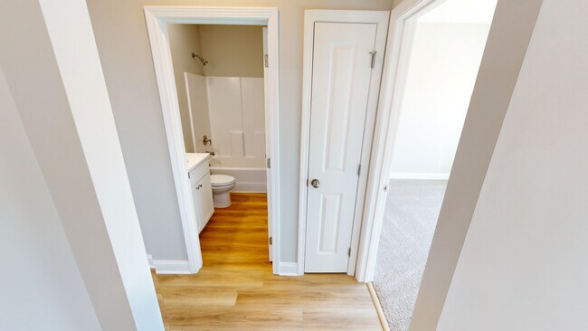 Foto del edificio - Midtown Oaks 11