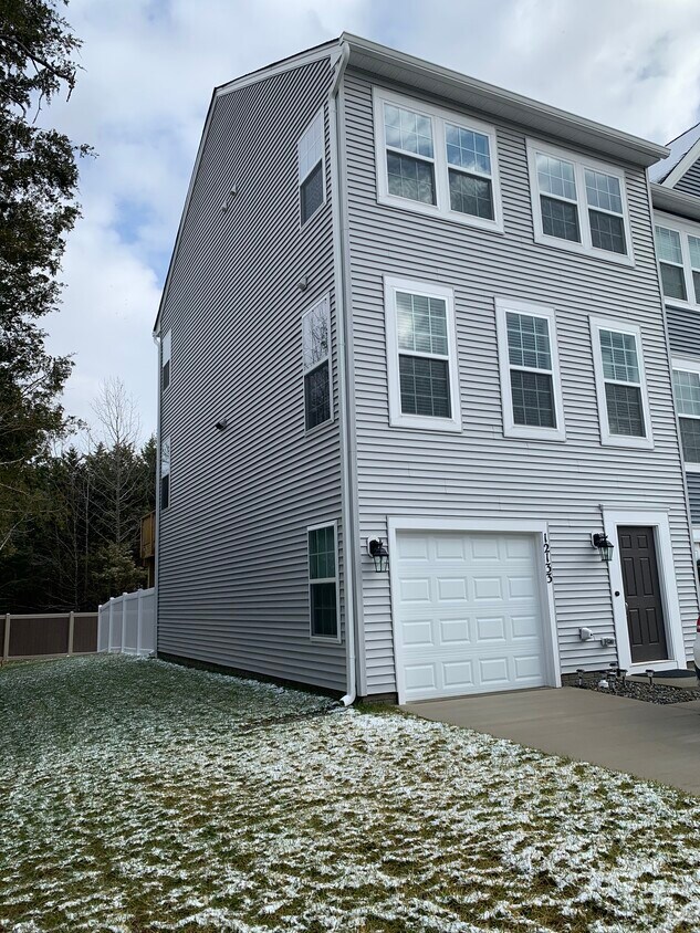 Primary Photo - 12133 Bowling Farm Ct