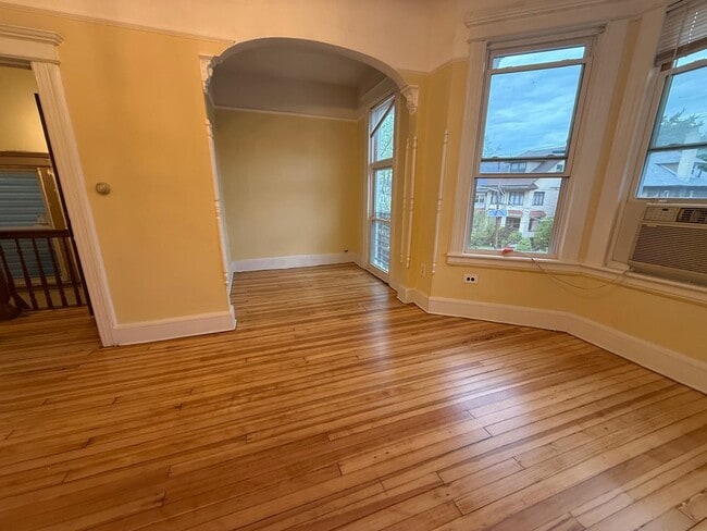 Foto del edificio - 223 Harrison Ave