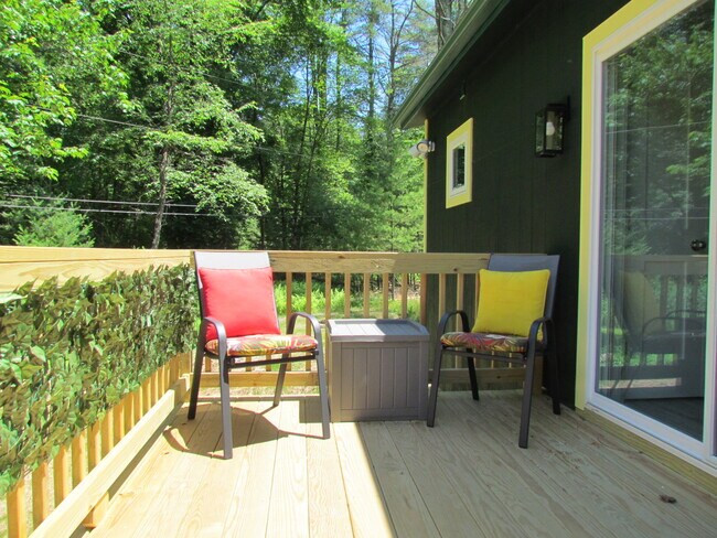 Foto del edificio - 33 Cotton Wood Ln