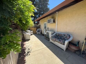 Building Photo - 1382 Estates Dr