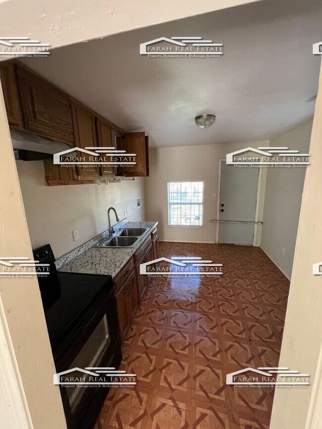 Building Photo - 2/1 Home Available in Fort Worth, TX!