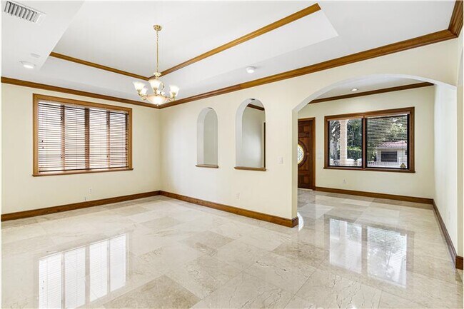 Foto del edificio - 828 Andalusia Ave