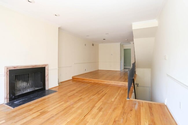 Building Photo - 1729 Corcoran St NW